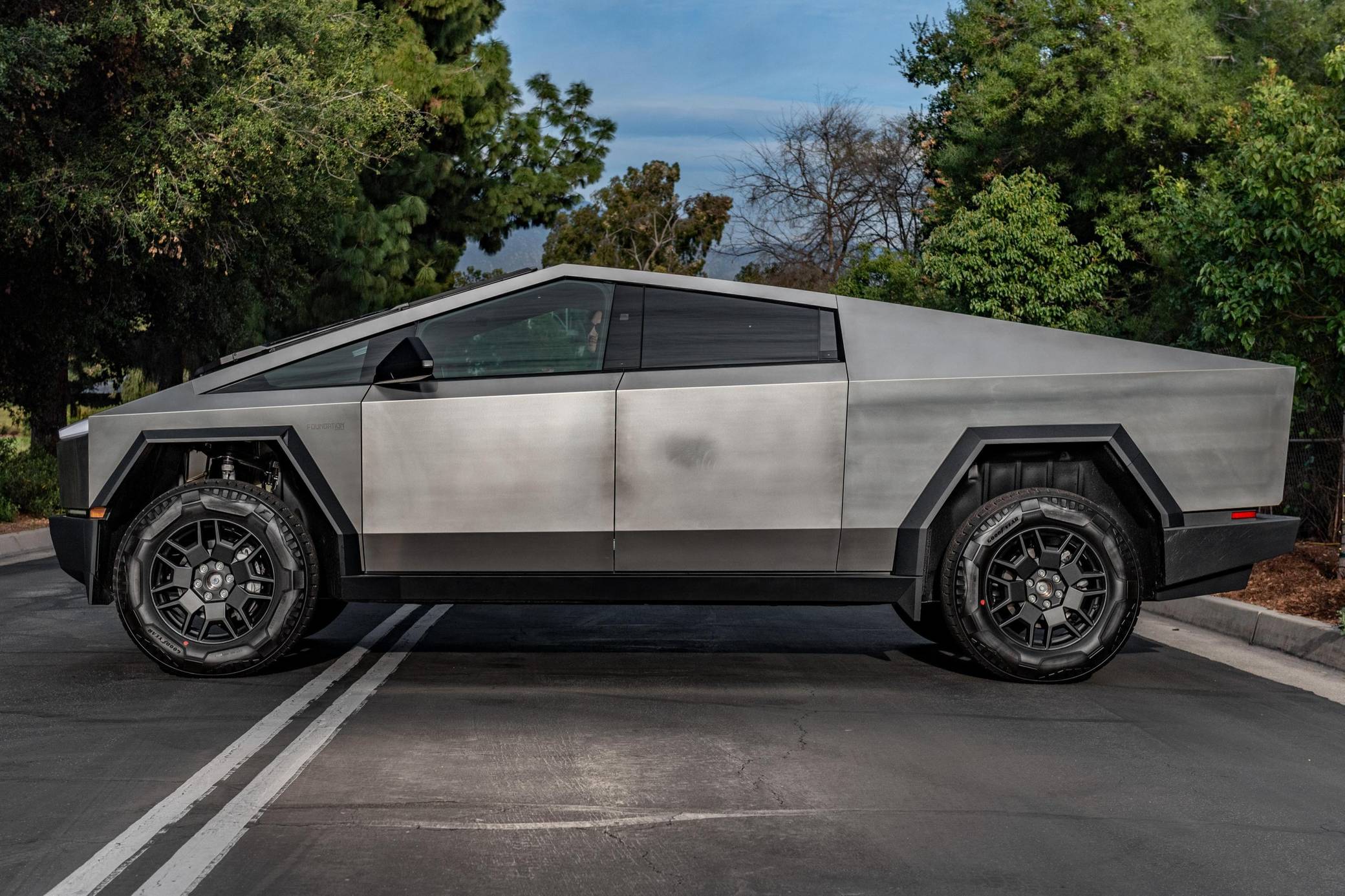 Tesla Cybertruck 2024 Foundation